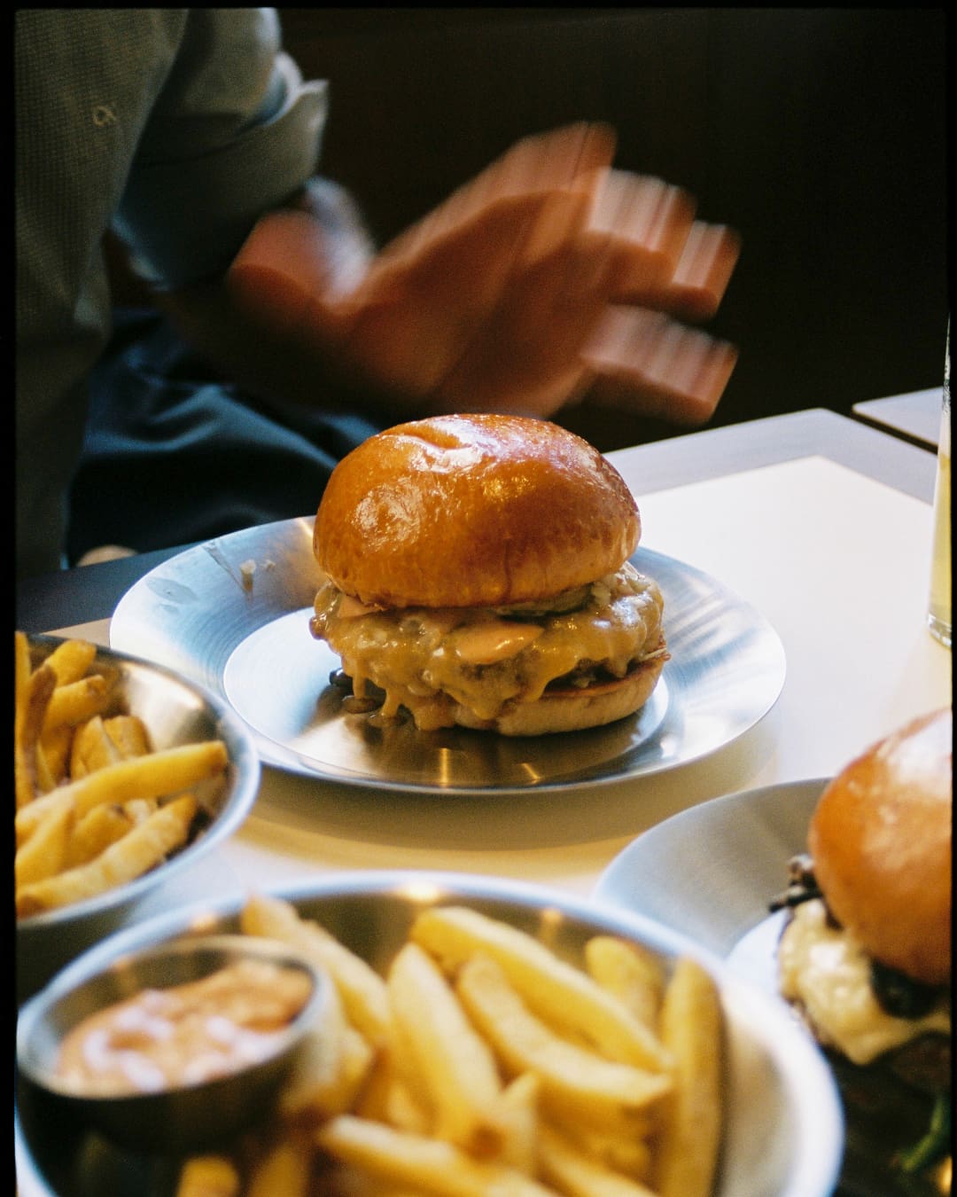 Dallas Burger. Photography by Matilde Cunha.