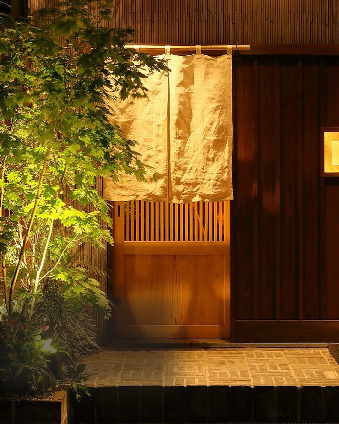 The best yakitori restaurants in Tokyo | the peaceful exterior of Tori Chataro