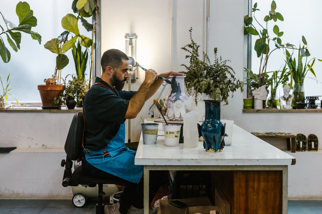 José Aparício Gonçalves at work. Photography by Gina Spinelli
