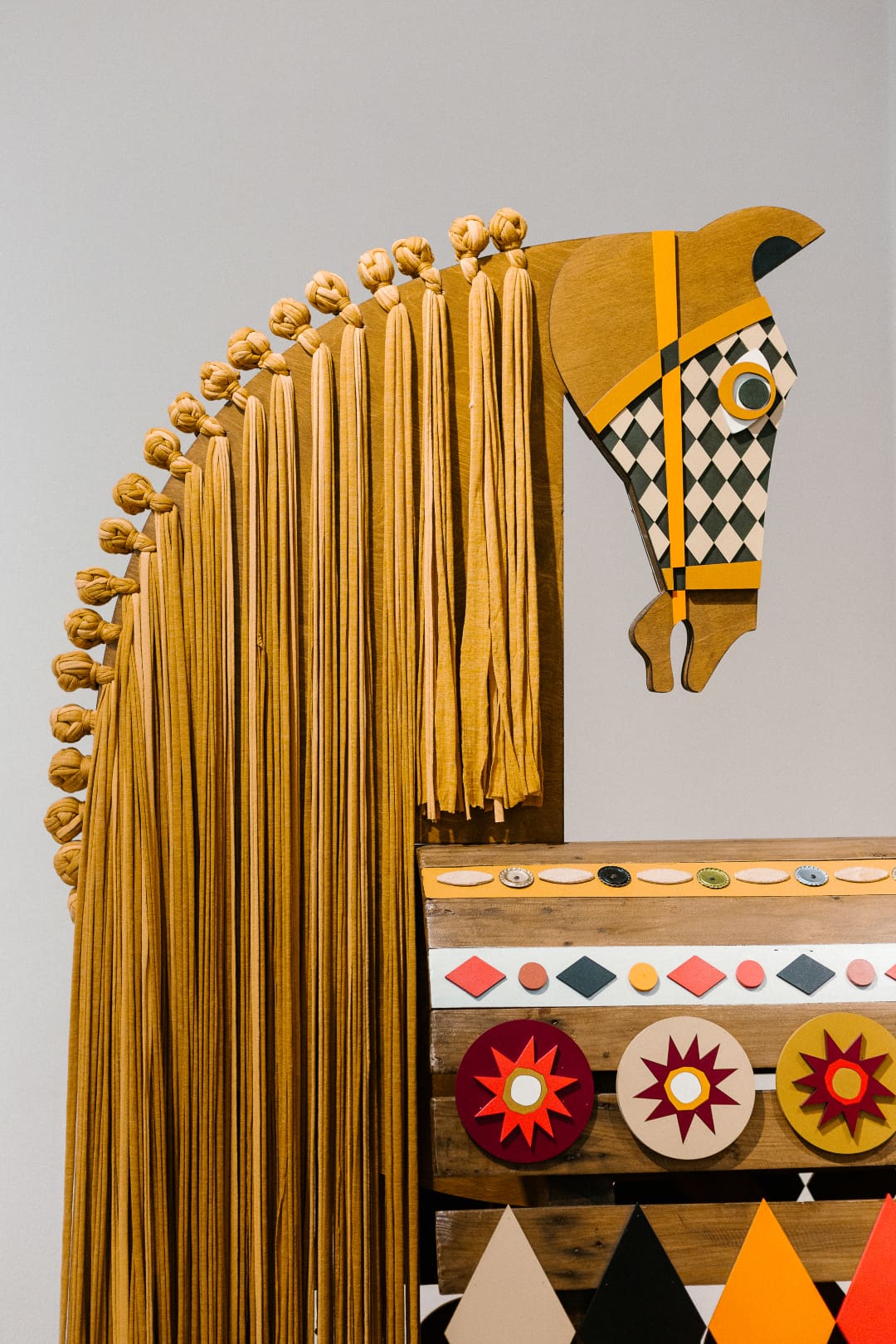 A horse from the Galope collection by Oficina Marques