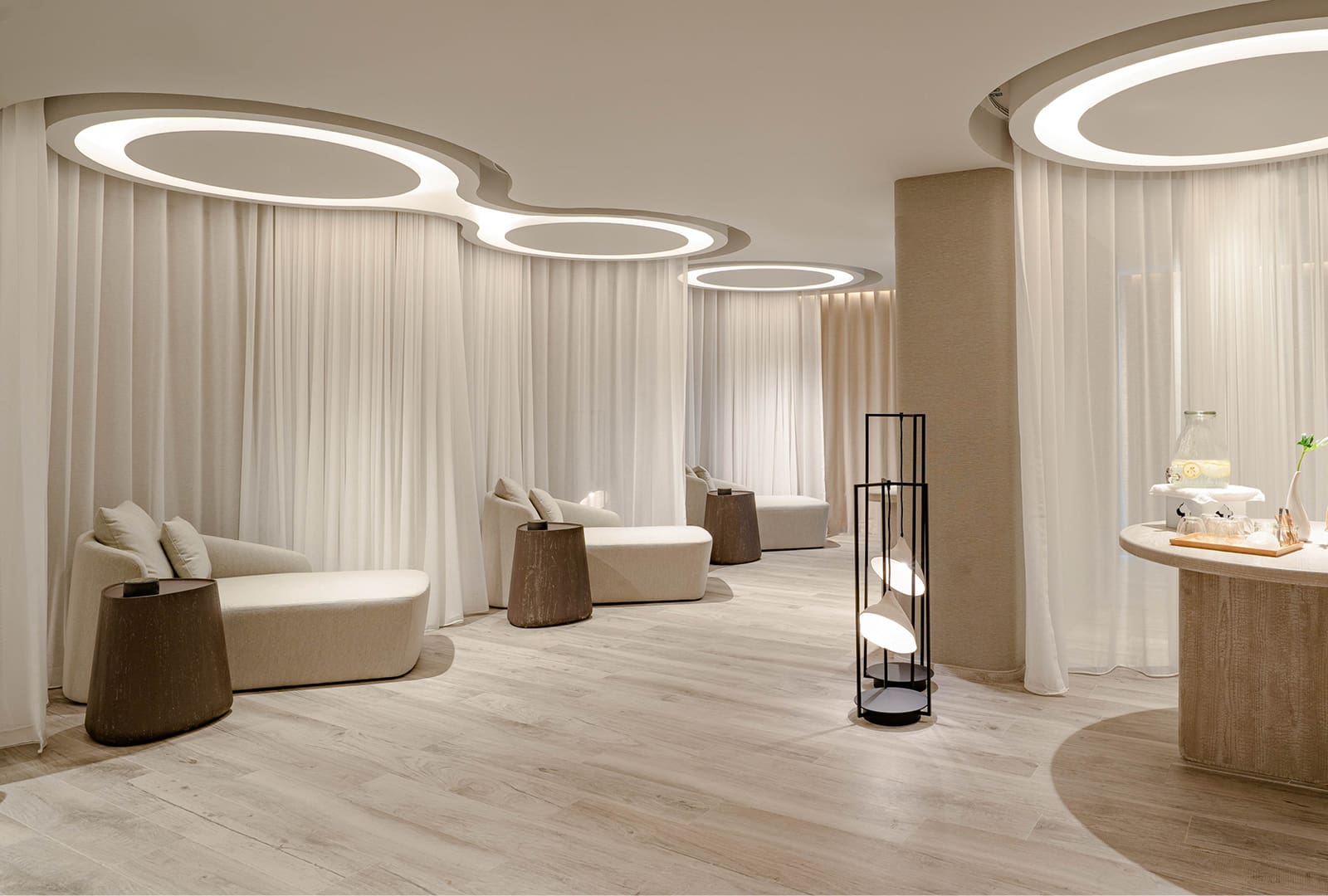 Kimpton Maa-Lai Spa Hallway